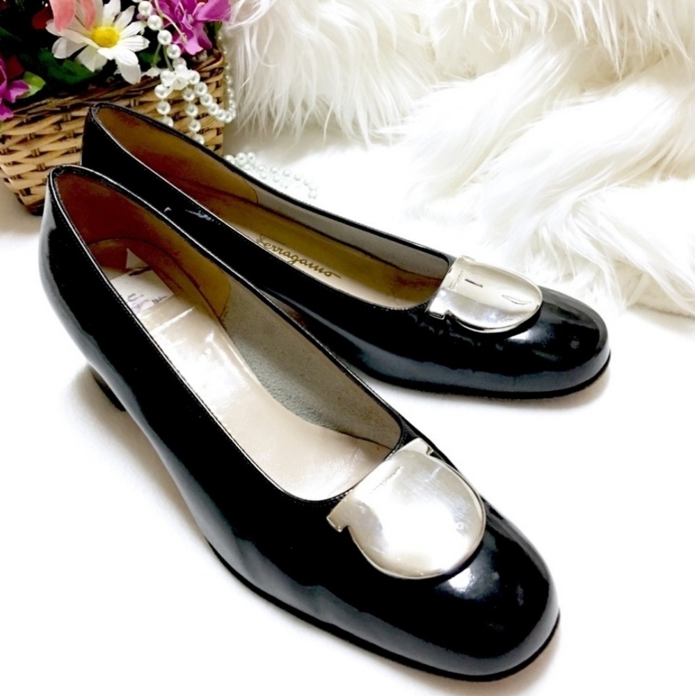 Salvatore Ferragamo patent leather round toe pumps